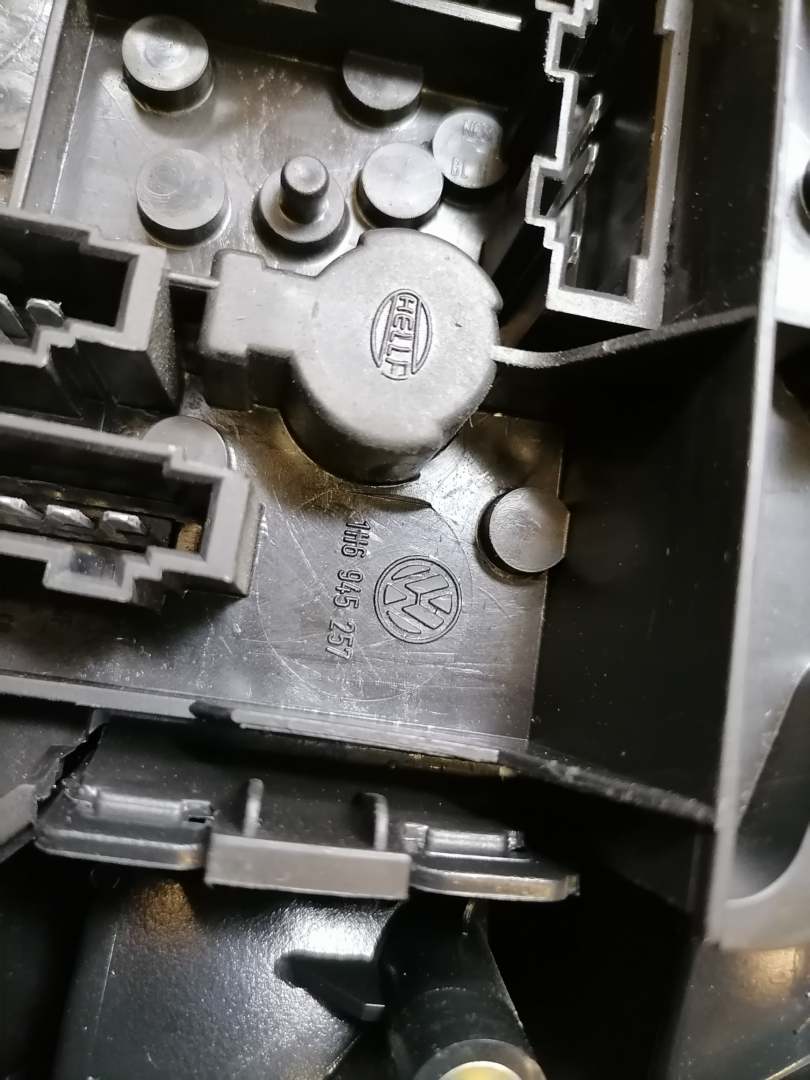 VW Golf 3 Rücklicht Rückleuchte Schlussleuchte links Fließheck schwarz getönt Bj.1997